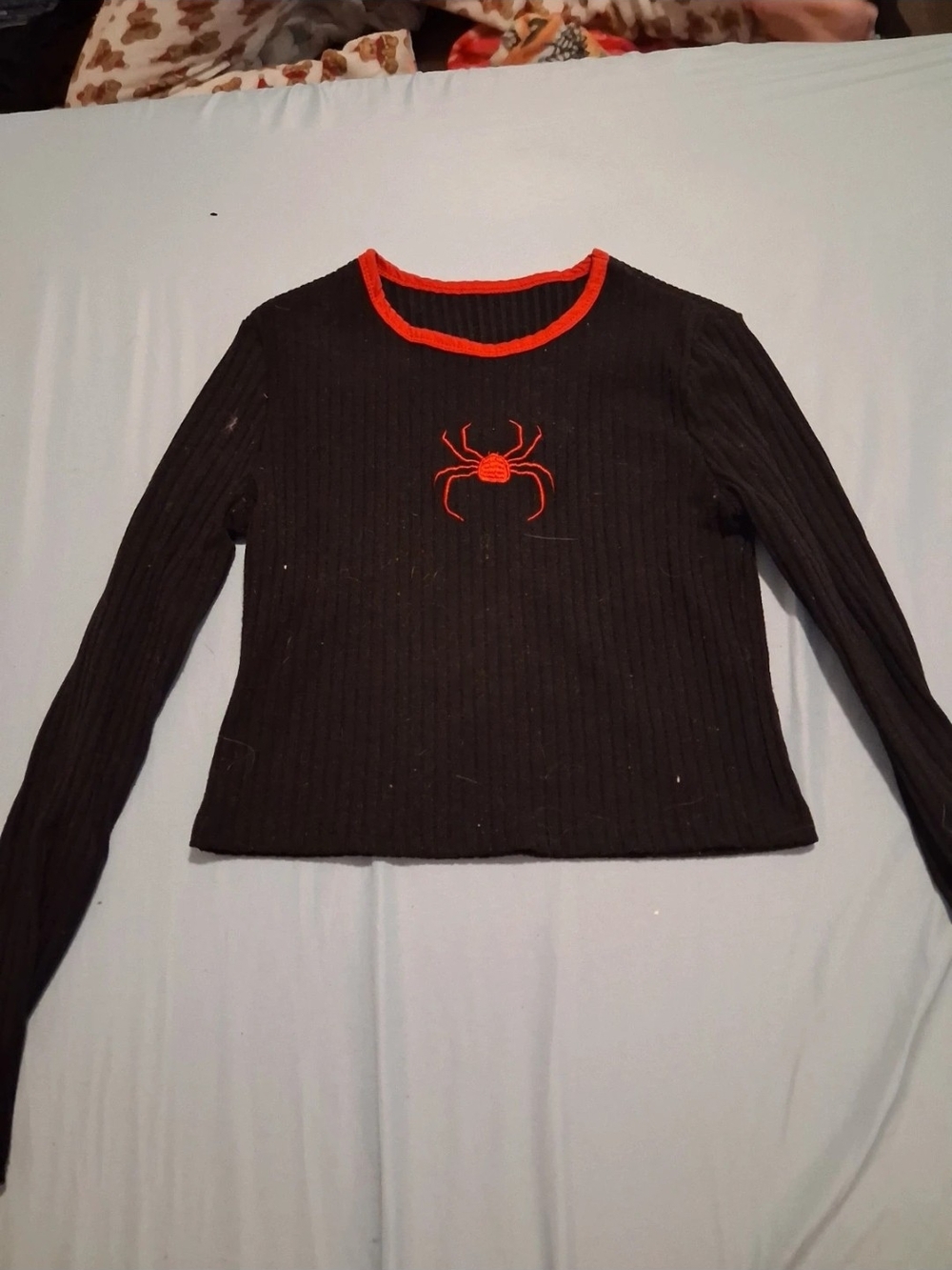 Black Ribbed Sweater with Red Spider Detail Crop Top L